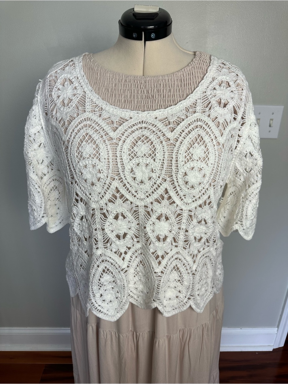 Solitaire White Crochet Lace Tunic Top